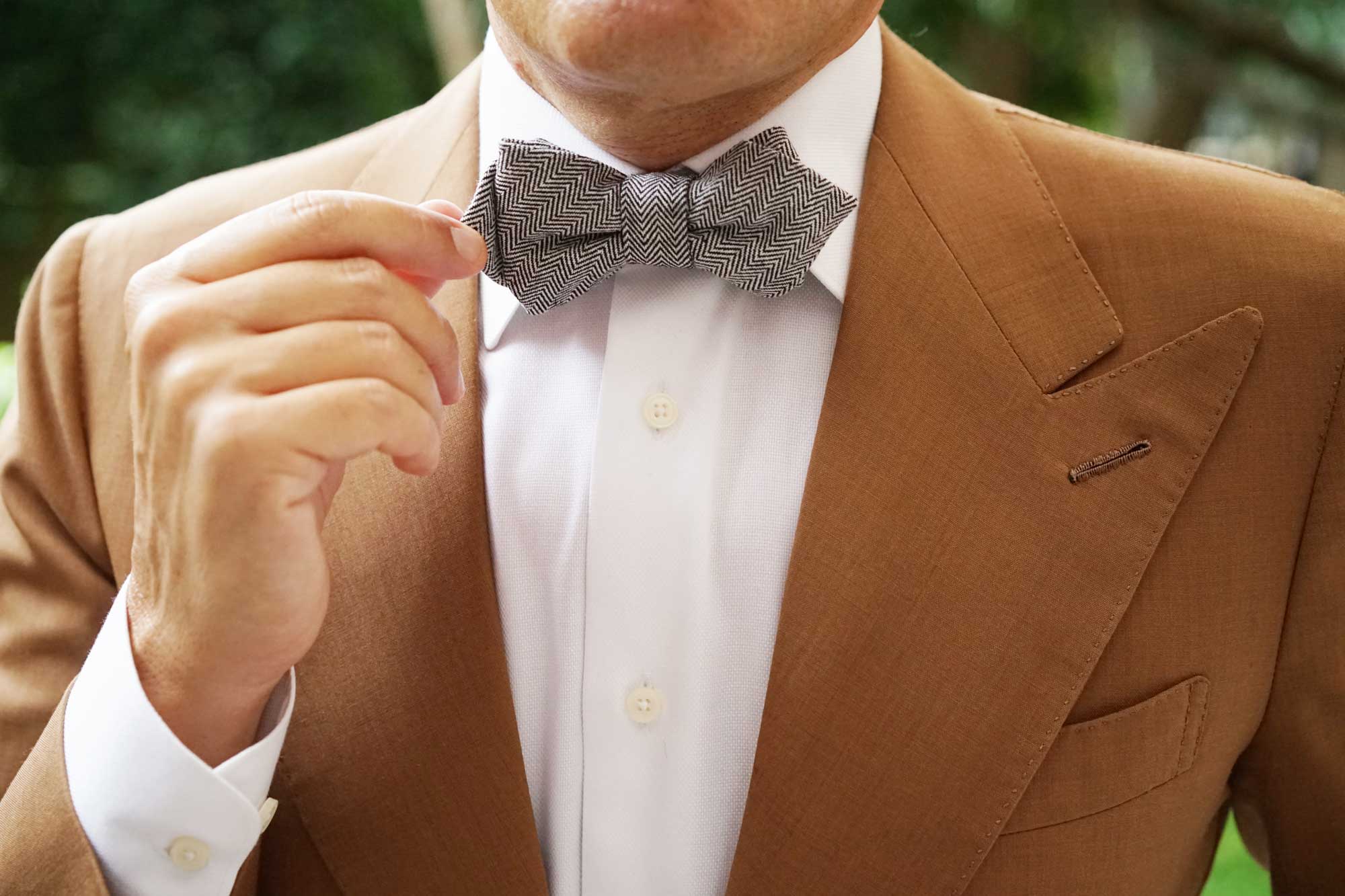 Black Herringbone Linen Diamond Bow Tie - Image 7