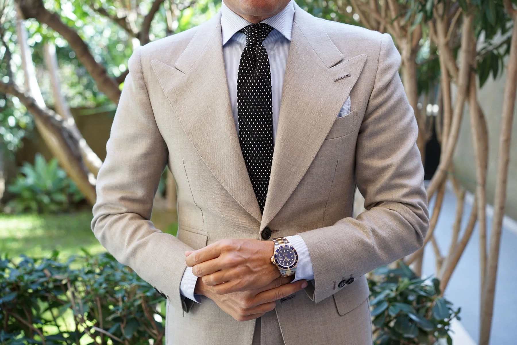 Black & White Pattern Knitted Tie - Image 10
