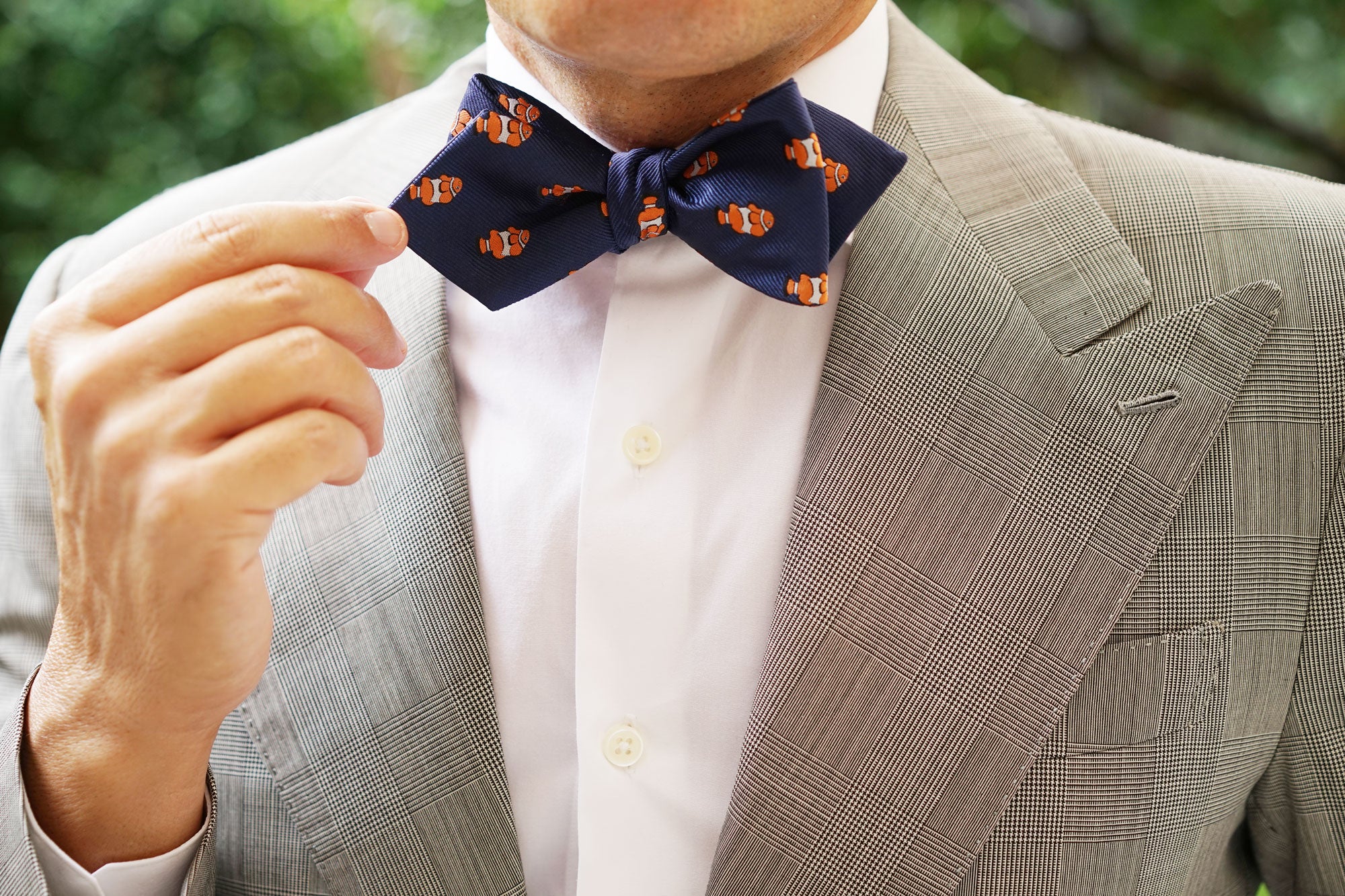 Clown Fish Diamond Self Bow Tie - Image 10