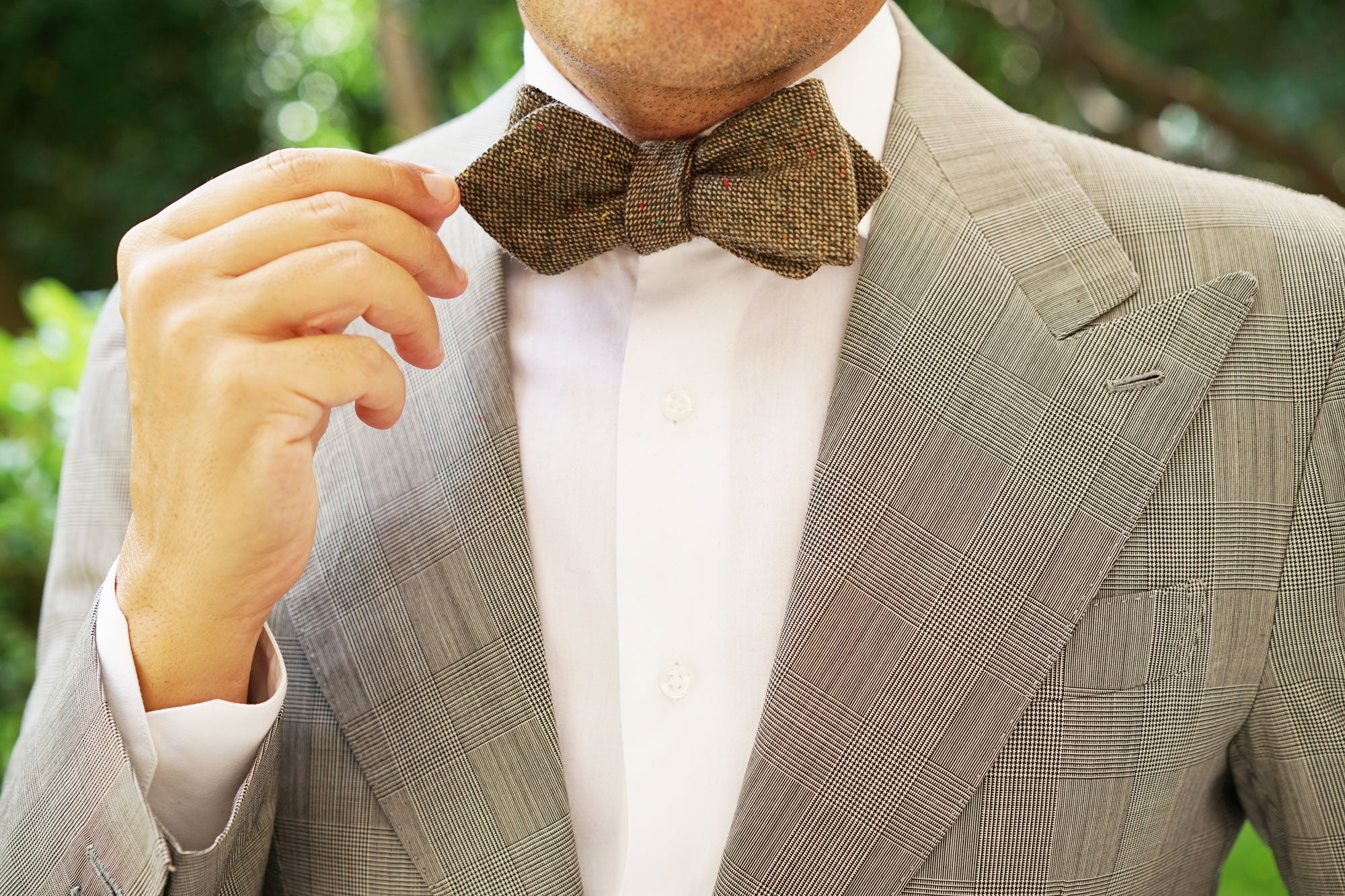 Donegal Green Diamond Self Bow Tie - Image 7