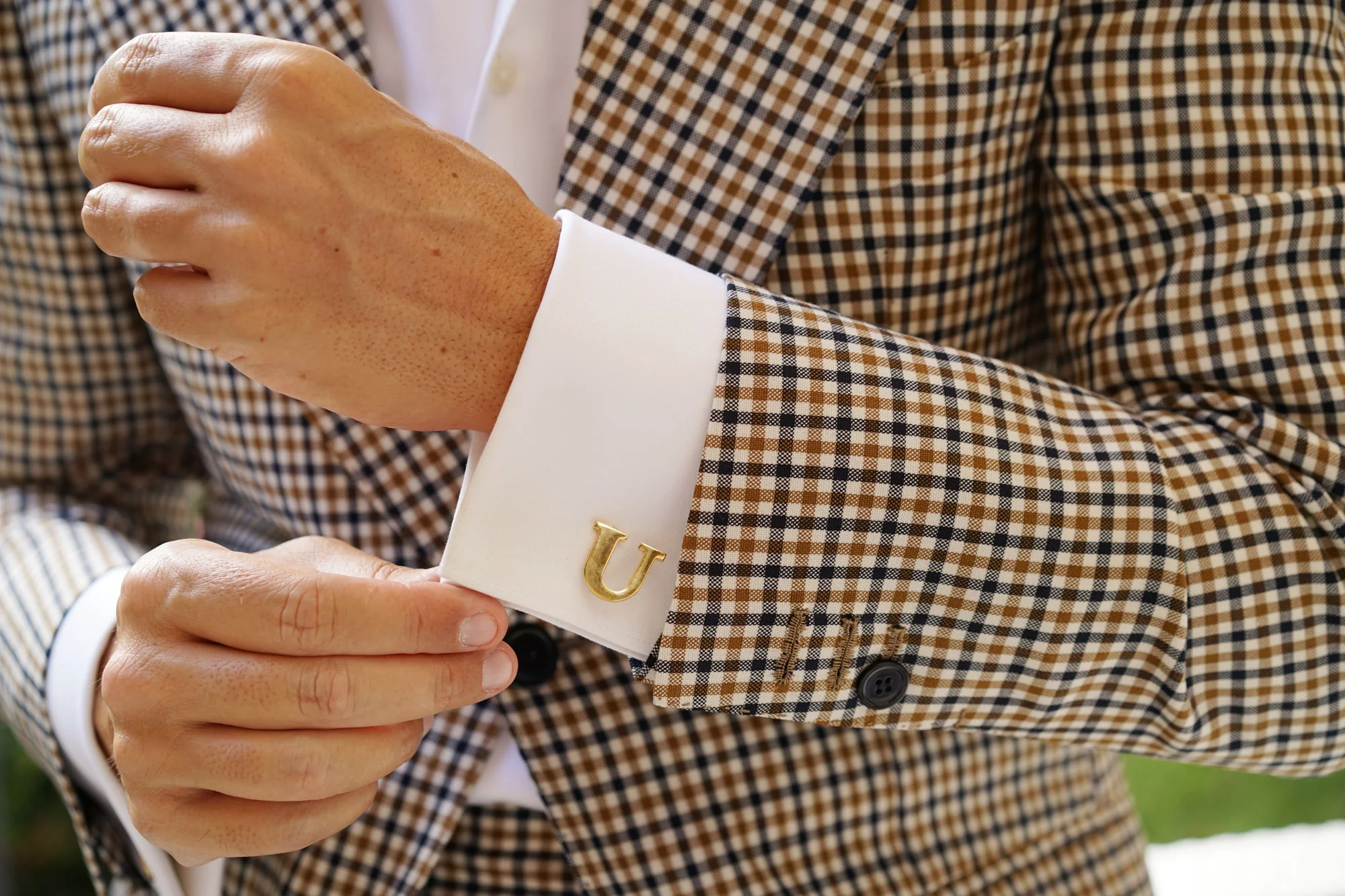 Letter U Gold Cufflinks - Image 6