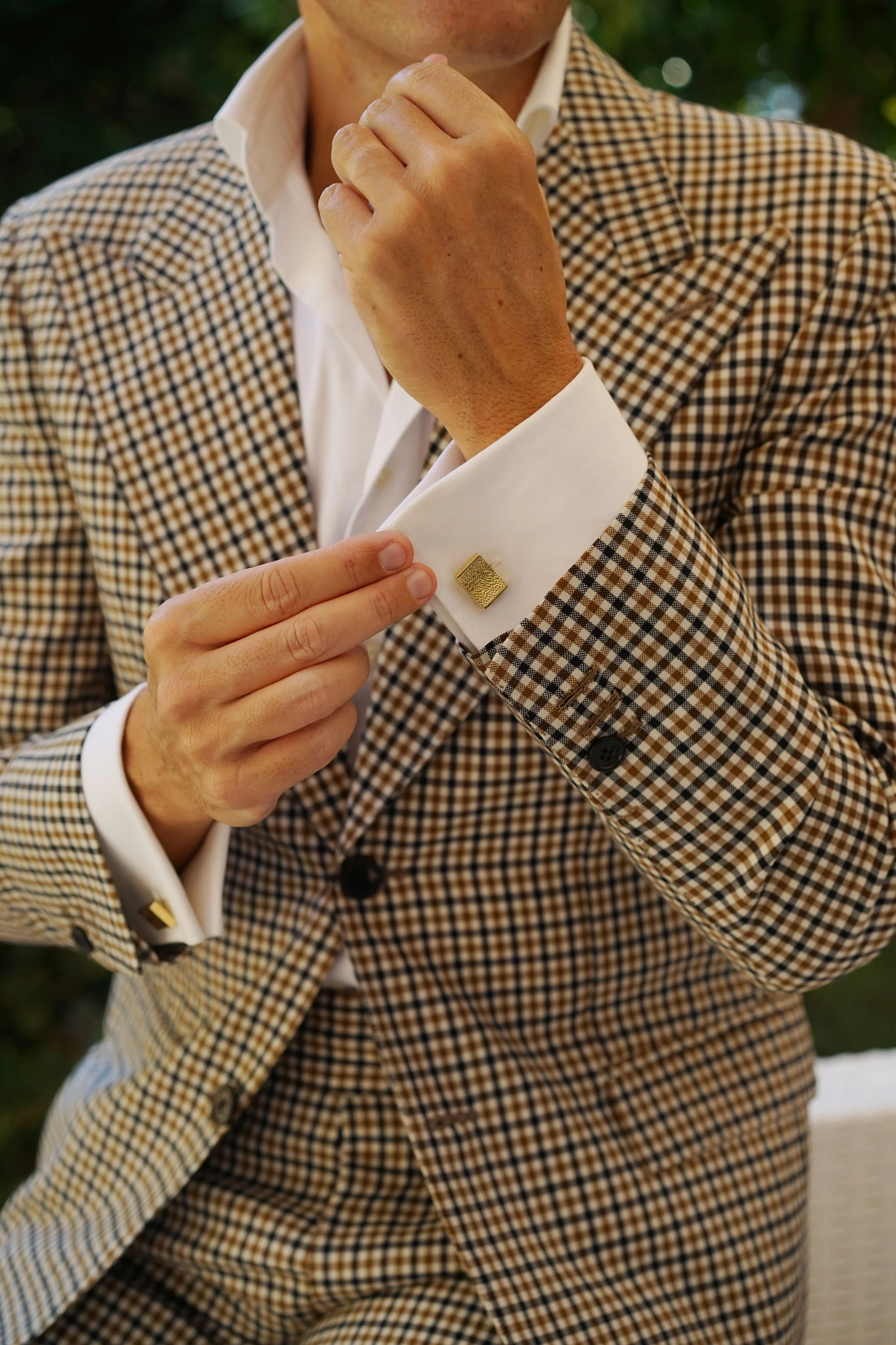 Mr Elba Gold Cufflinks - Image 4