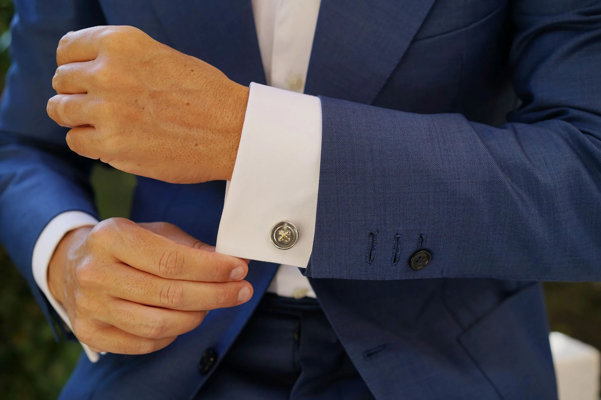 Mr Kingsley Button with Gold Cufflinks - Image 7