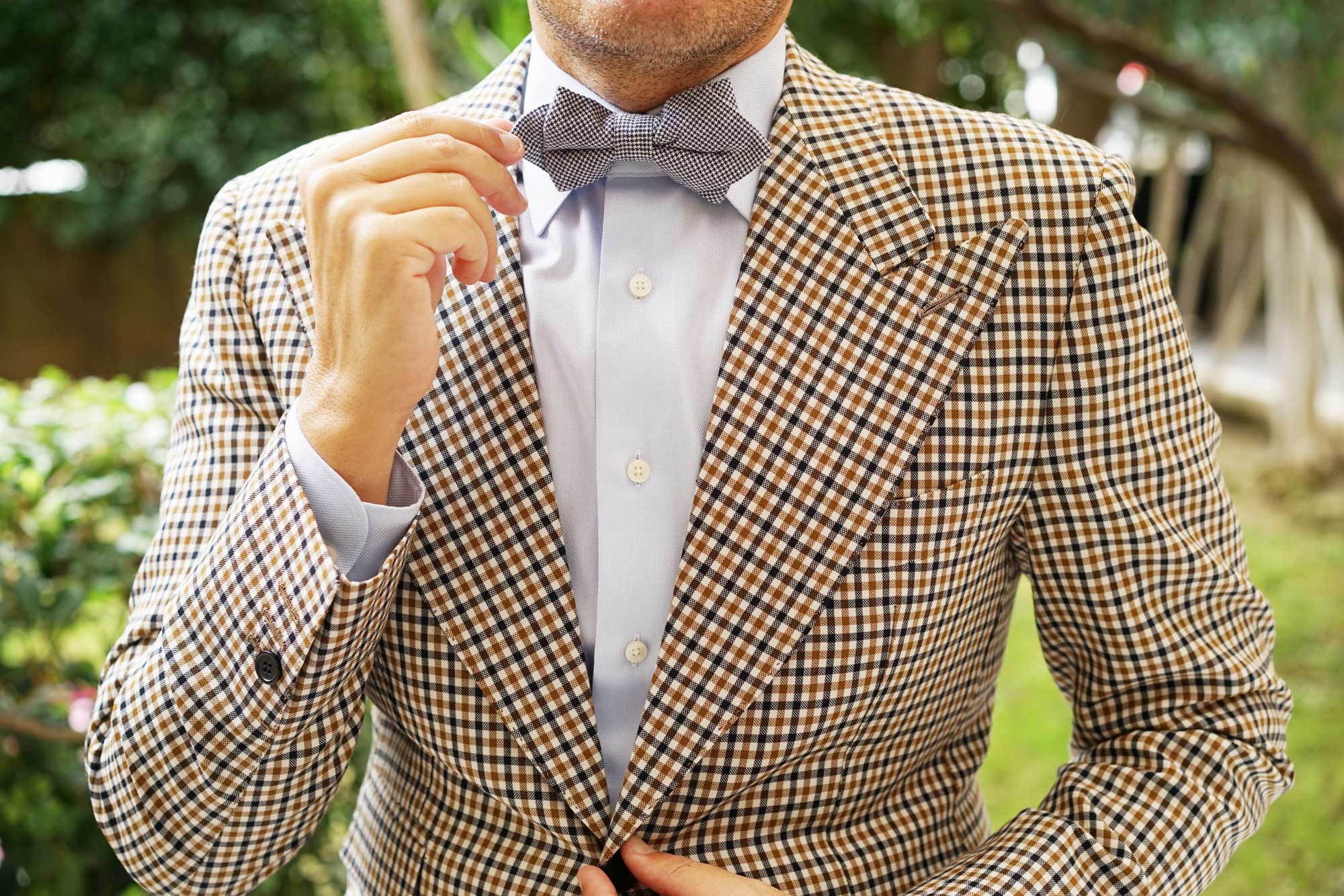 Navy Blue Houndstooth Linen Diamond Bow Tie - Image 3