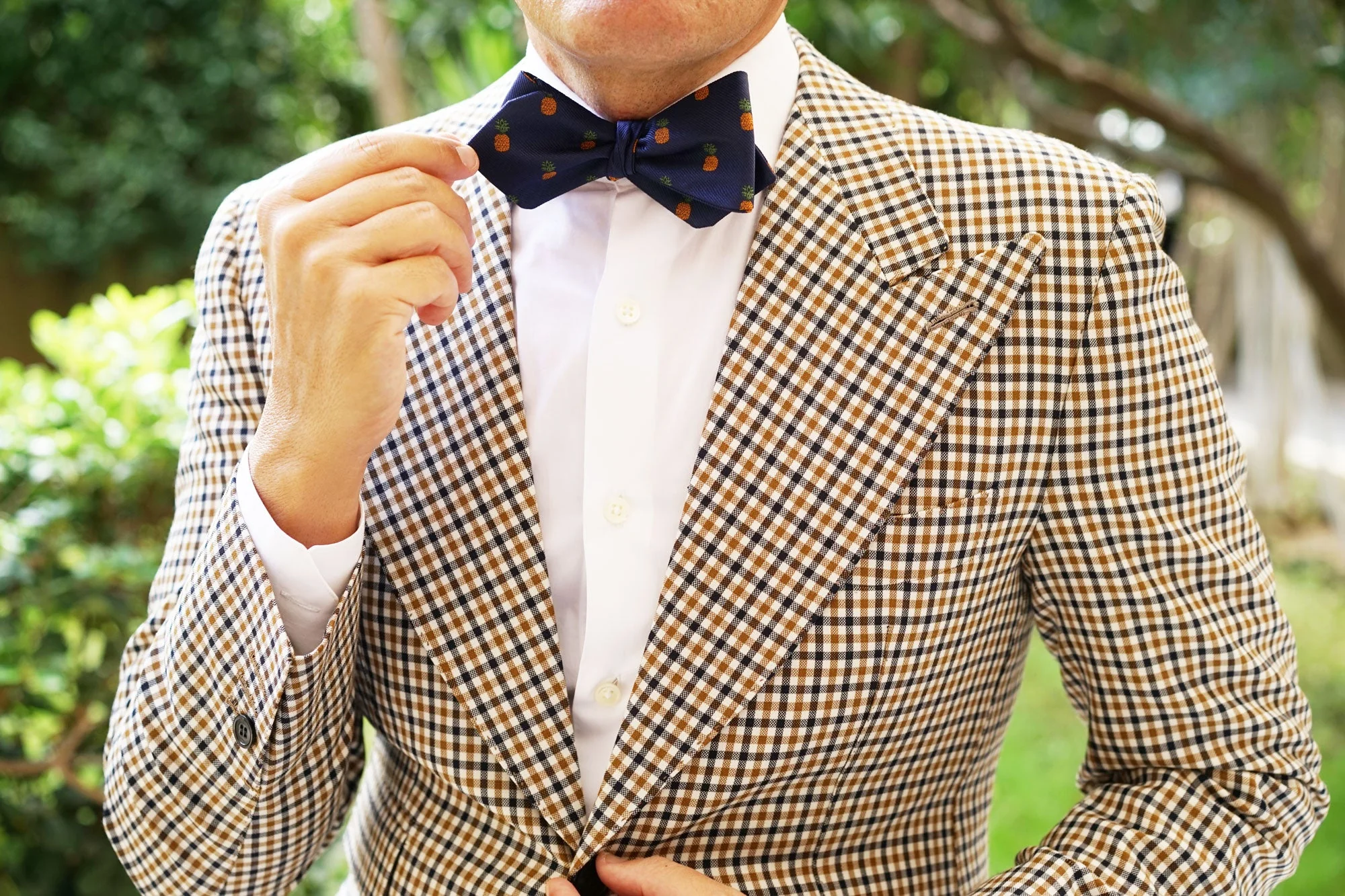 Pineapple Diamond Self Bow Tie - Image 8