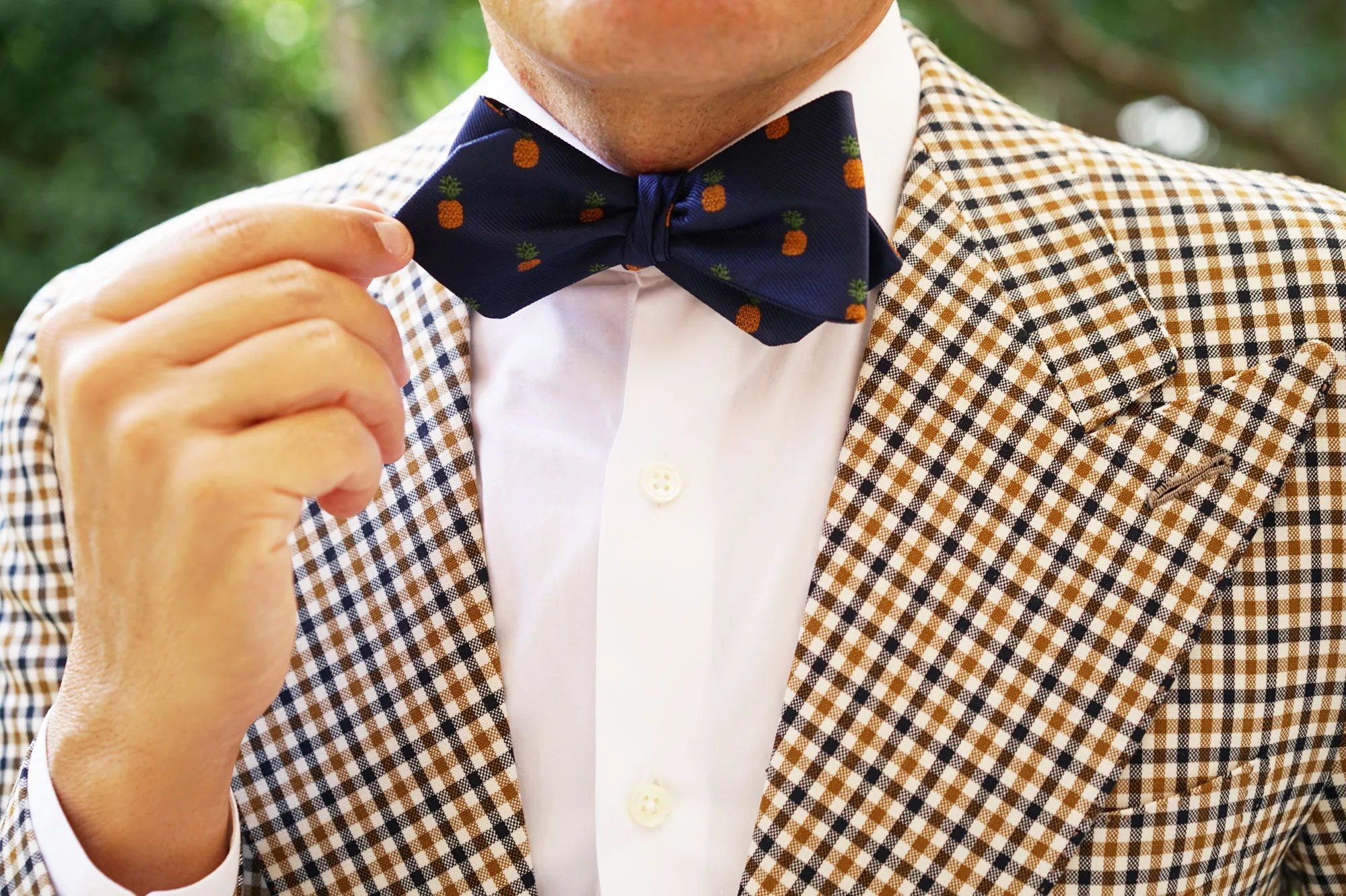 Pineapple Diamond Self Bow Tie - Image 9