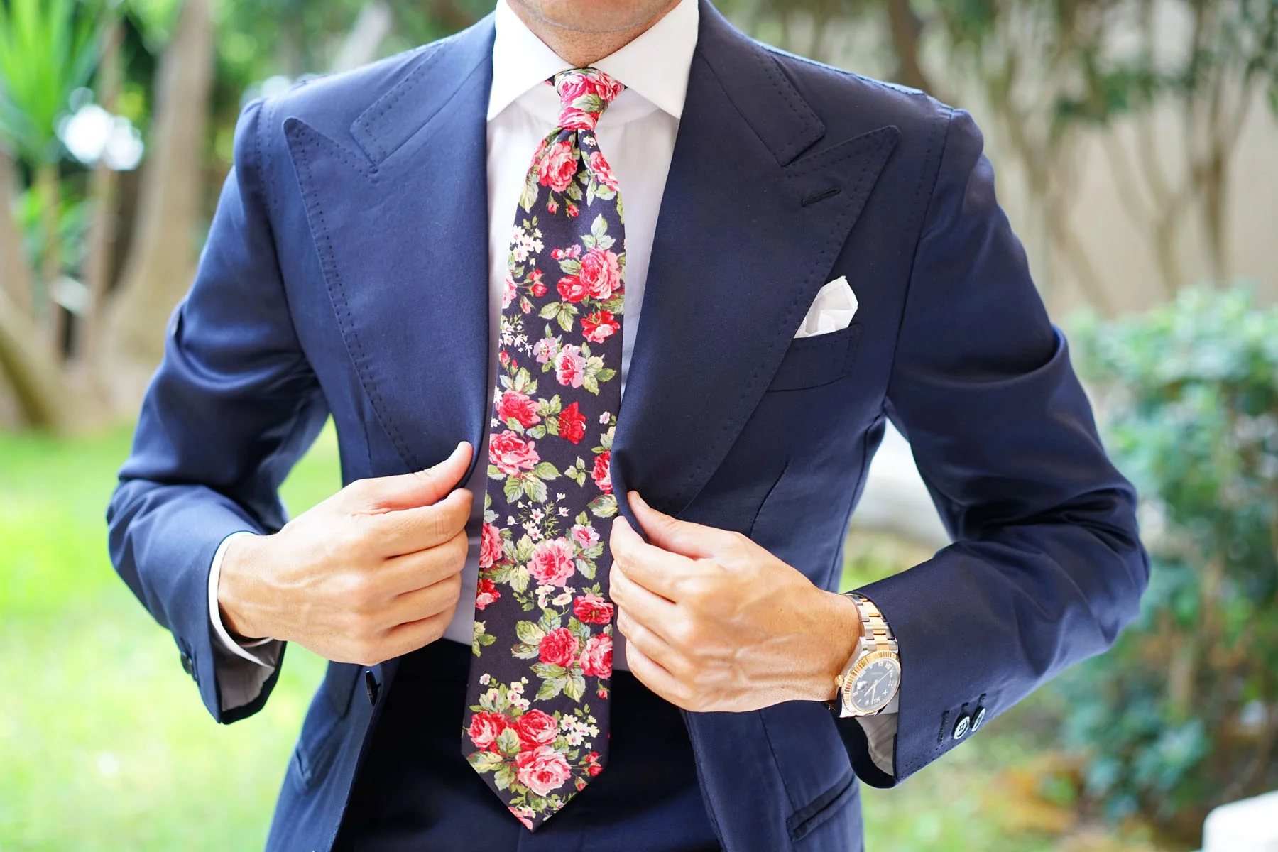 Santorini Pink Roses Necktie - Image 4