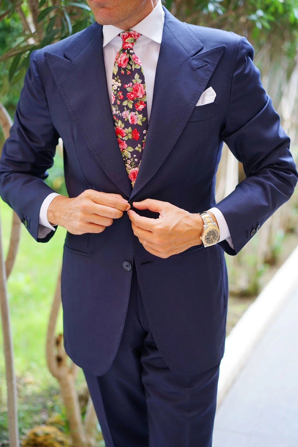 Santorini Pink Roses Necktie - Image 5