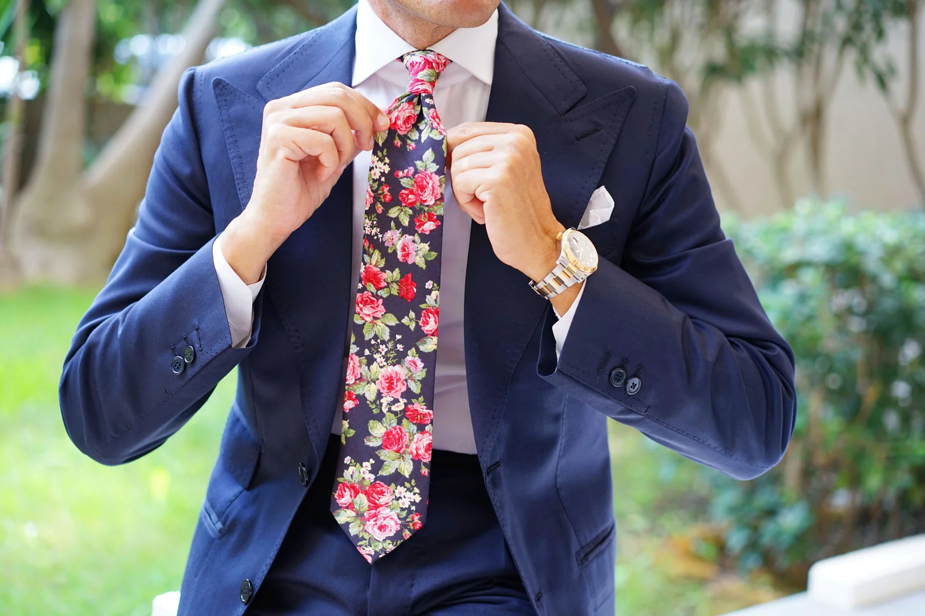 Santorini Pink Roses Necktie - Image 6