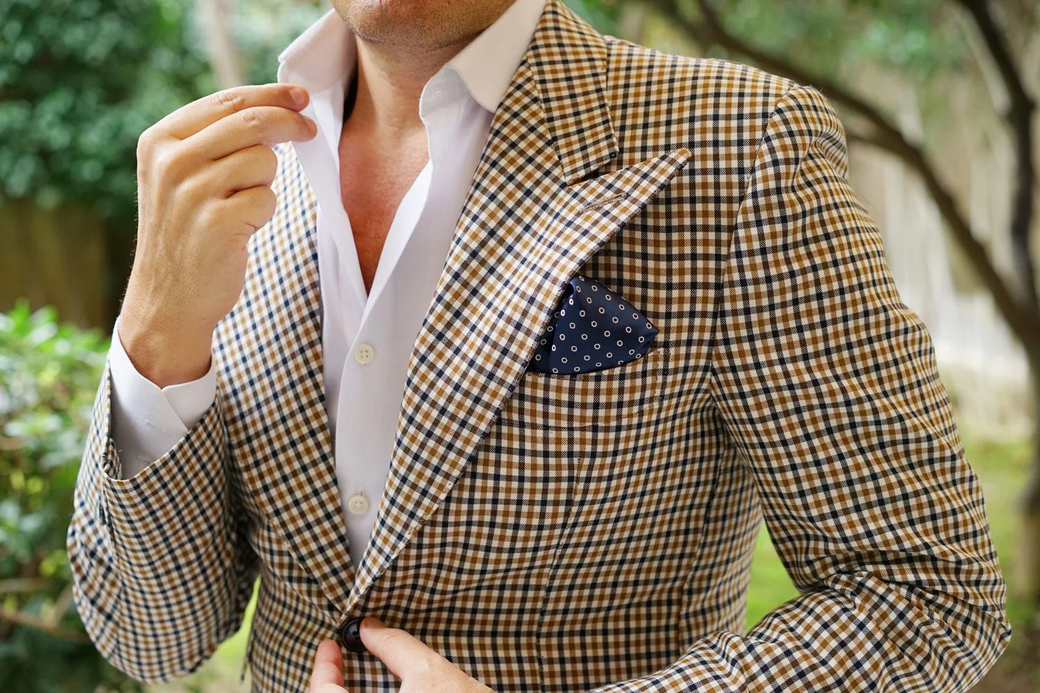 St Barts Navy Polka Dot Pocket Square - Image 5